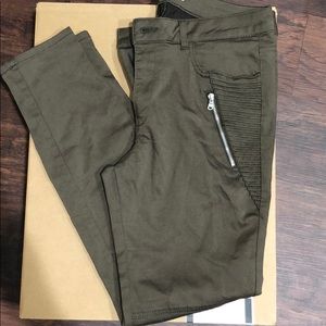 Trendy Zara Olive Basic Denim